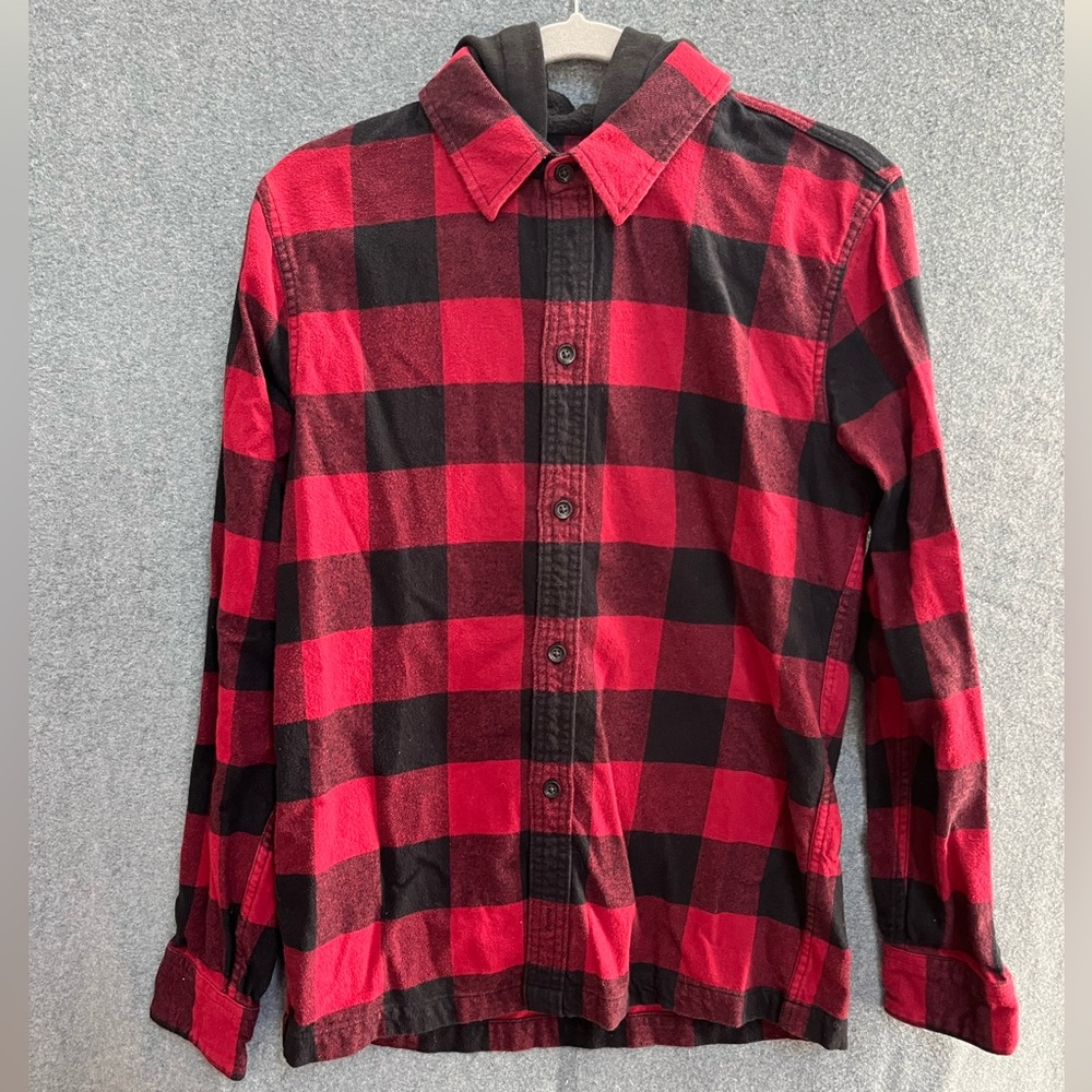 Hollister Men’s Small Red and Black Button-Up Flannel with Hood
